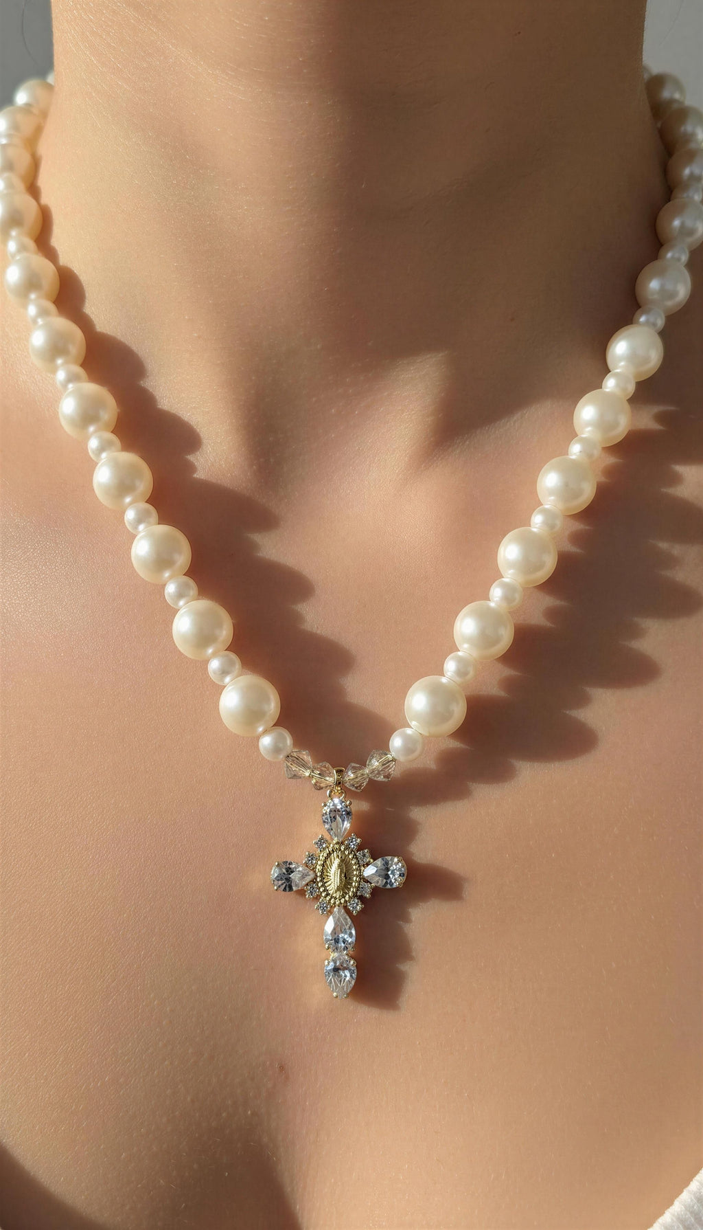 HANDCRAFTED PEARL NECKLACE WITH CRYSTAL CROSS