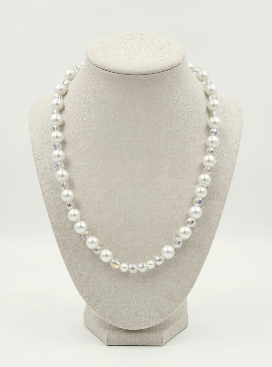 Timeless Elegance Pearl Necklace with Crystals